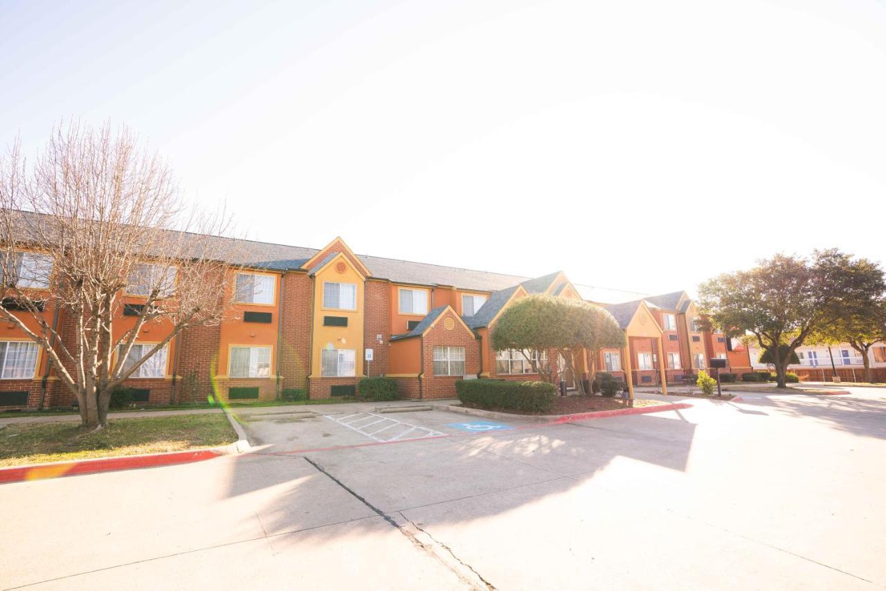 Red Roof Inn & Suites Euless - Dfw Airport Southwest Exterior photo